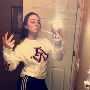 Meet your Posher, Mackenzie